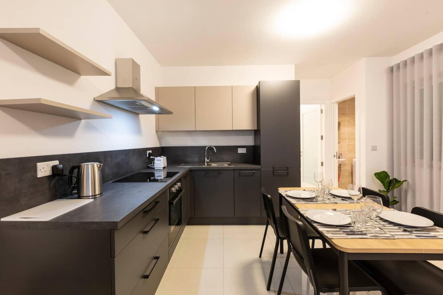 Beautiful Central Penthouse 1Br Ta Xbiex Exterior foto